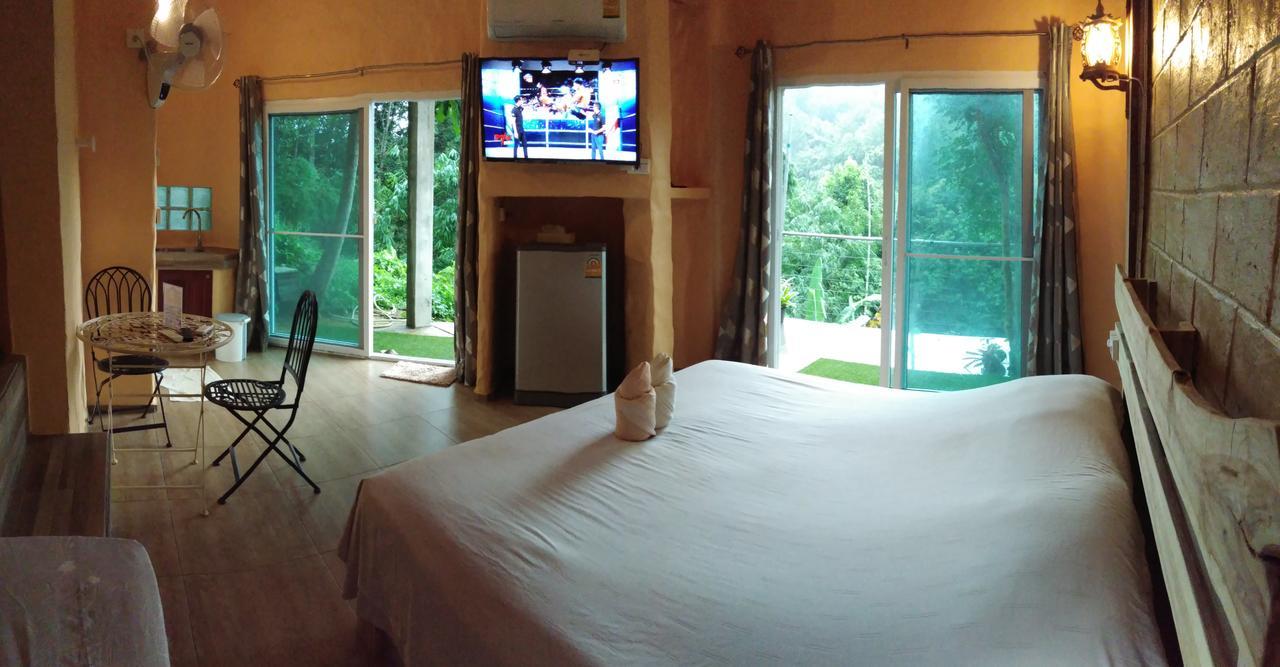 Baandin Chiewlarn Otel Ban Tha Khun Dış mekan fotoğraf